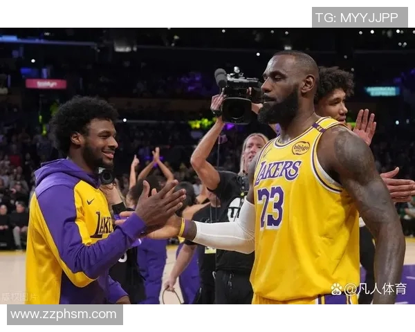 詹姆斯与凯尔特人对决的历史回顾与未来展望解析 詹姆斯与凯尔特人对决的历史回顾与未来展望解析